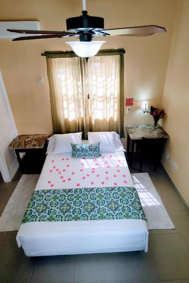 Bencastle Villa Gros Islet Bagian luar foto